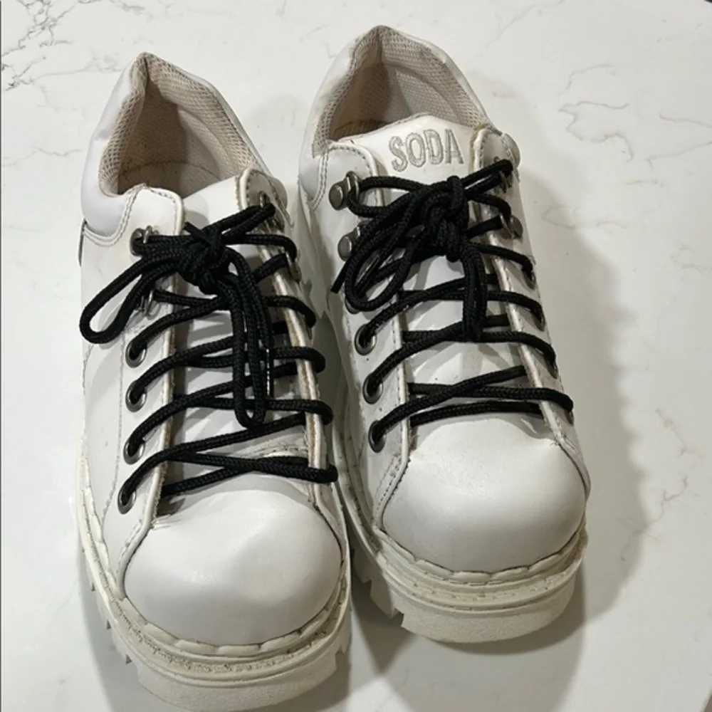 Vintage Y2K Chunky Platform Soda White Sneakers with Black Laces
